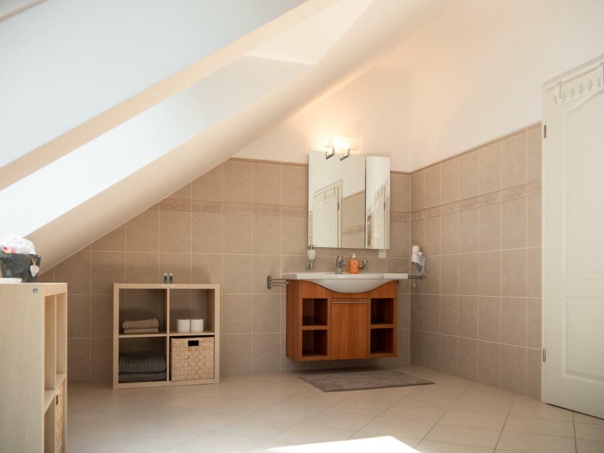 Reiterhof Und Pension Eichenhof Haiger Ngoại thất bức ảnh